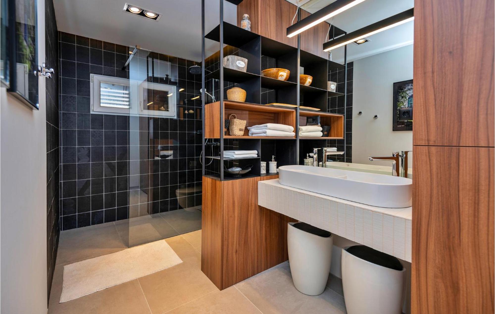 3 Bedroom Gorgeous Home In มาคาร์สกา ภายนอก รูปภาพ
